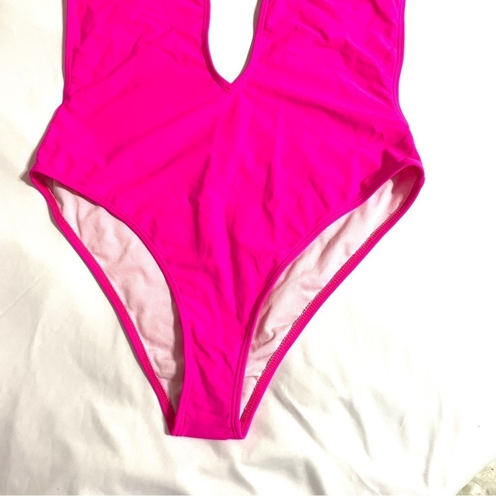 Sweaty Rocks swimsuit - Picture 3 of 6